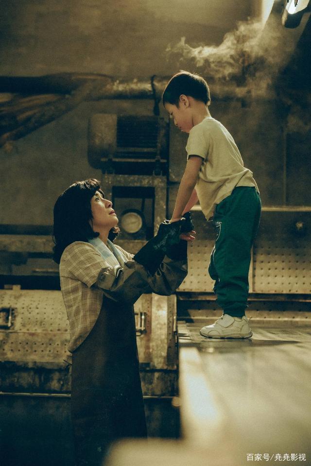 励志电影《妈妈的神奇小子》首发预告：吴君如监制主演-安琪娱乐网