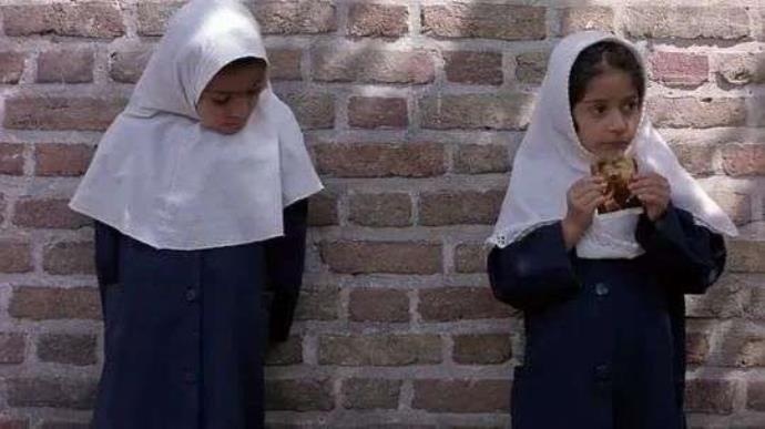 伊朗电影《天堂的孩子》剧情影评：刻骨铭心，结尾堪称神笔的图片 -第8张