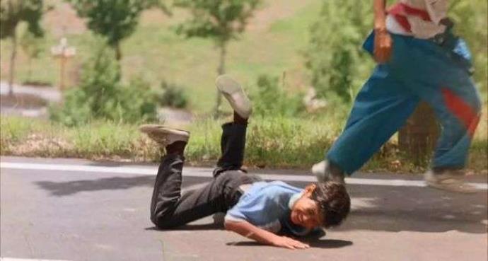伊朗电影《天堂的孩子》剧情影评：刻骨铭心，结尾堪称神笔的图片 -第16张